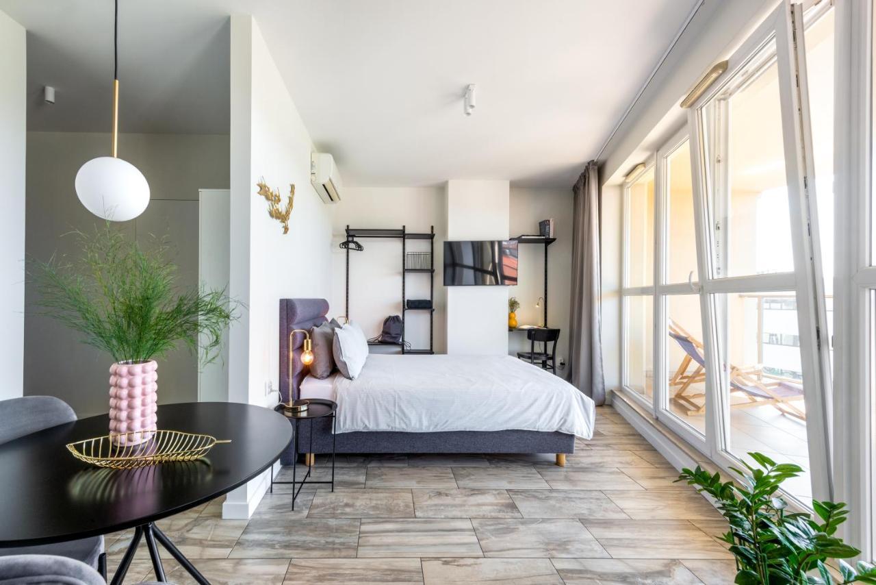 Apartamenty-Wroc Old Town Residence วรอตซวาฟ ภายนอก รูปภาพ
